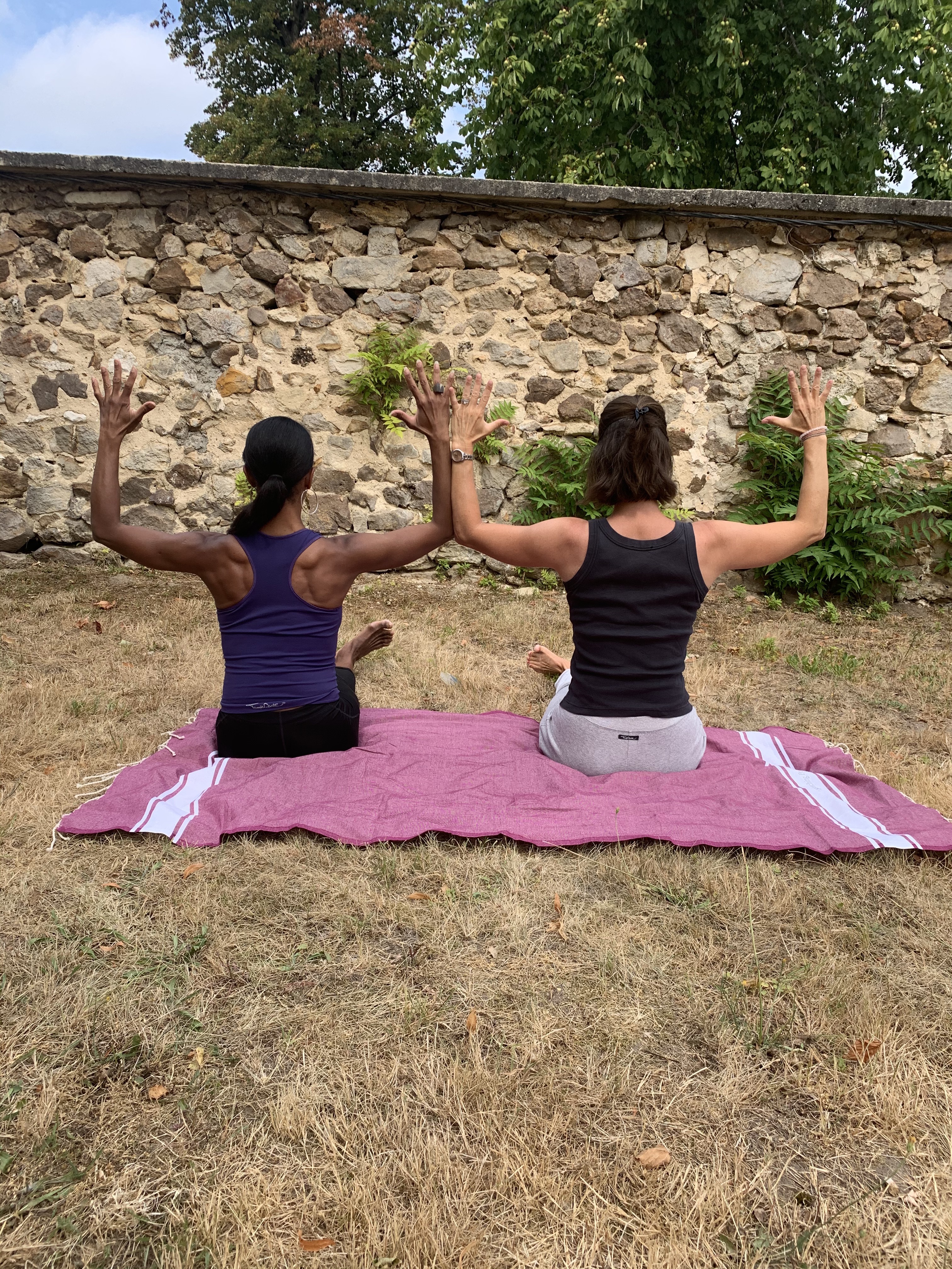 Stretching Postural Attitude La Rochelle cours de yoga par Nadege Kchouk